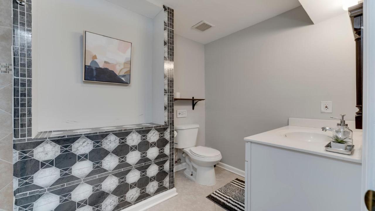 Stylish 3Br 3Ba Colonial House By Cozysuites Alexandria Eksteriør billede