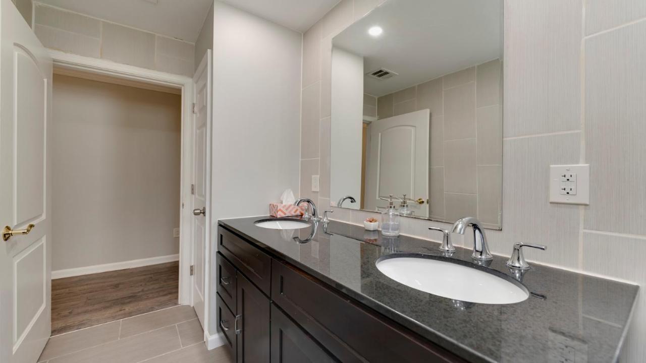 Stylish 3Br 3Ba Colonial House By Cozysuites Alexandria Eksteriør billede